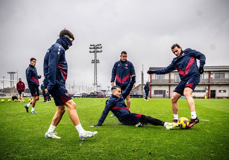 Levante, el ascenso se decide en el tiempo añadido